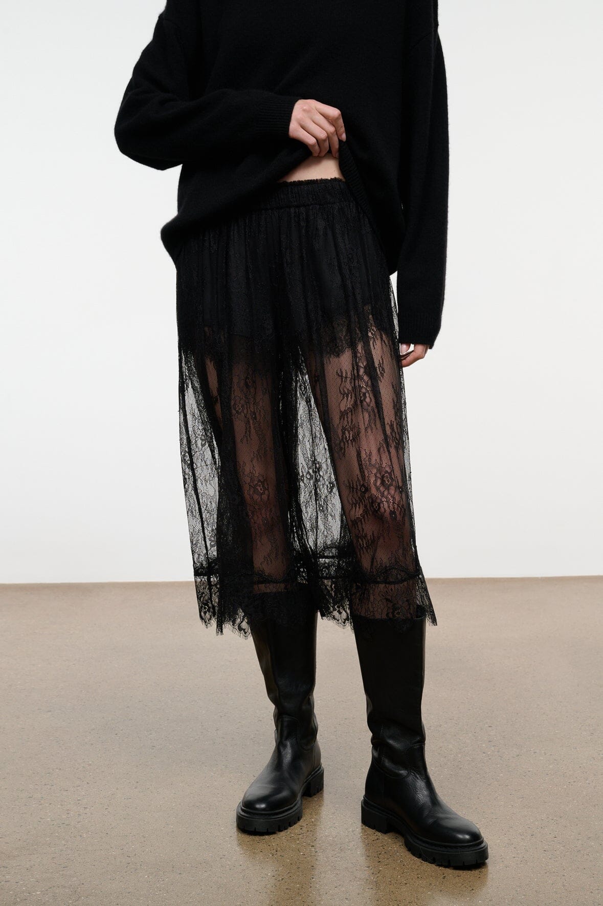 Cyrus Short | Black
